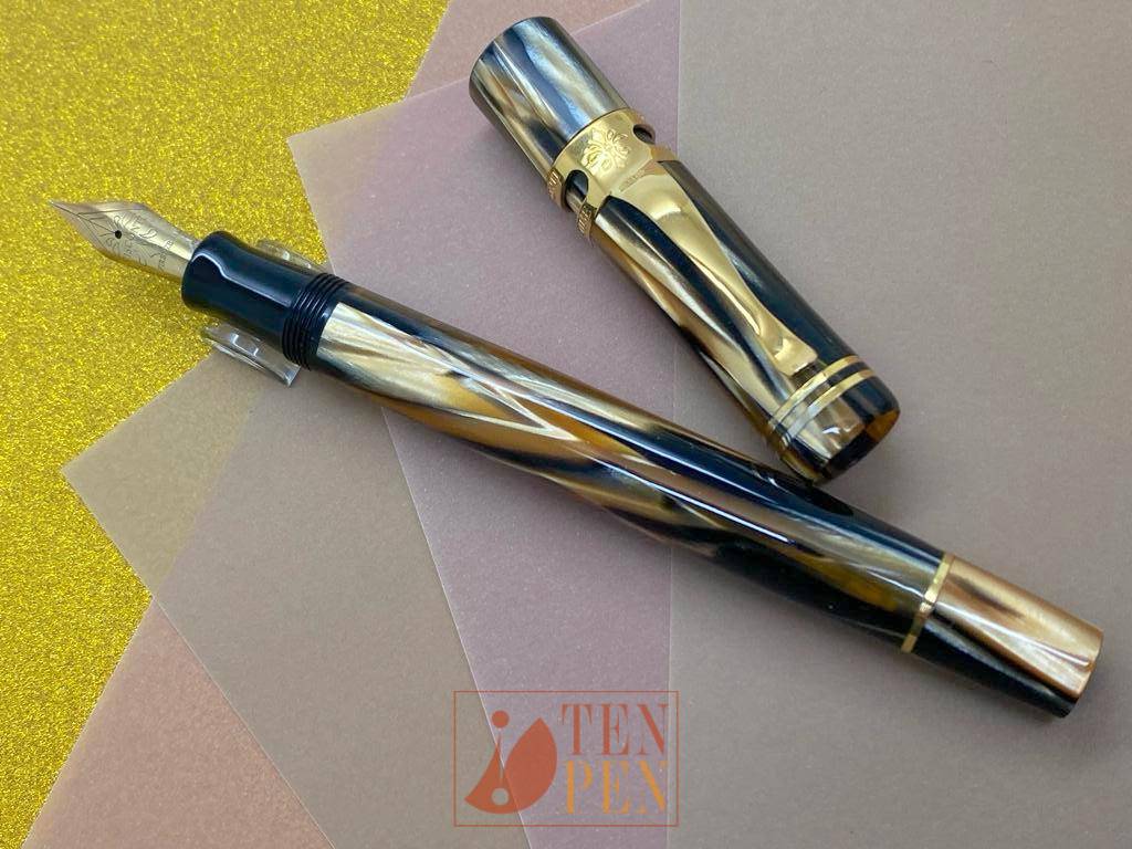 VISCONTI RAGTIME BLACK AND PEARL CELLULOID - 1990S | Tenpen - By